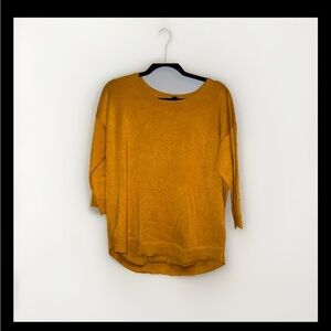 Cable & Gauge Women's Mustard Sweater Sz Lrg Cut Button Detail on Back